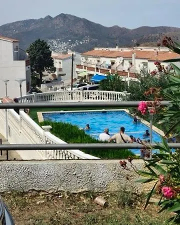 Casa de Férias Maison Dans Piscine *