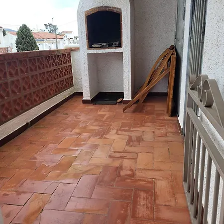 Casa de Férias Maison Dans Piscine Roses