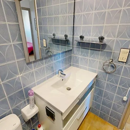 Maison Dans Piscine *