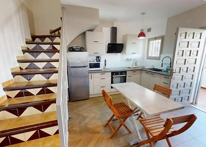 بيت للعطل Maison Dans Piscine روساس